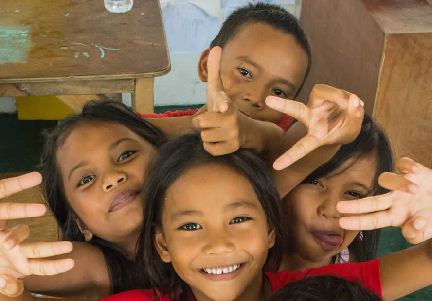 Filipino children smiling